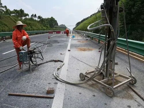 东西湖路基注浆